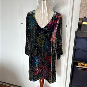 Johnny Was Multicolor Floral Velvet Dress size p xsmall oversized.